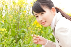 リフレッシュする女性のイメージ